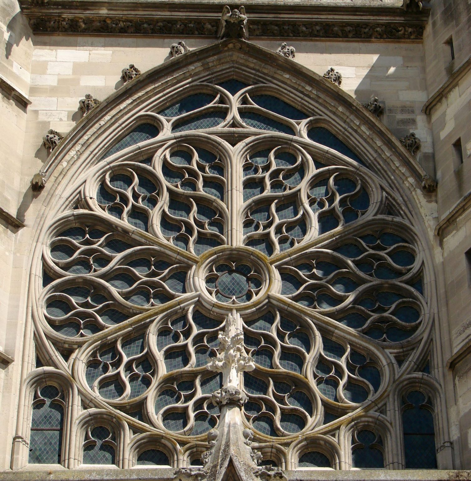 Features of Gothic Architecture – Quadriga